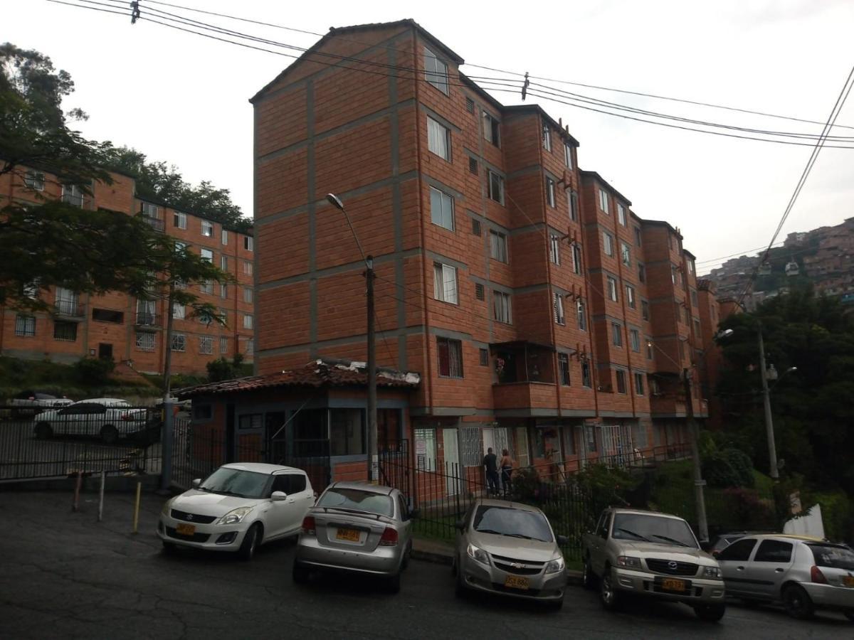 APARTAMENTO 201 AMPLIO Y CÓMODO Medellin 90 MTS Exterior foto